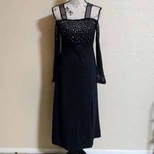 🆕 Cozy black cotton-blend cold shoulder bejeweled semi-formal dress_4